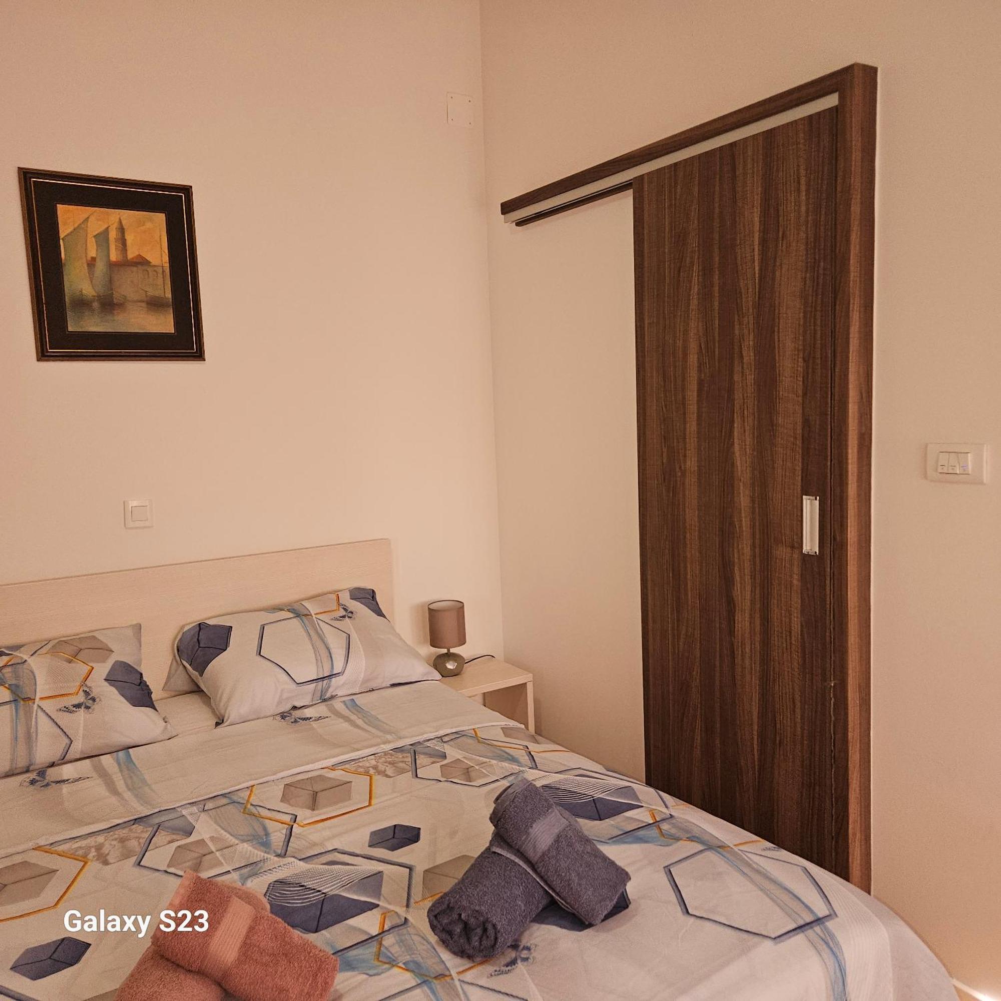 By Osibov, Diamondfish Apartment Kastela Phòng bức ảnh